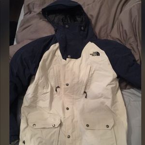 COPY - North face jacket great condition no flaws